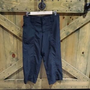 Patahonia Black Cropped Pants Outdoor Adventure Activewear